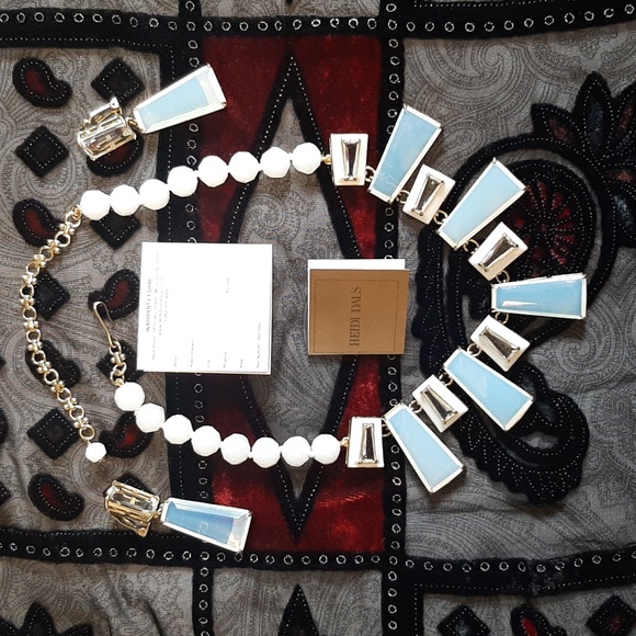 HEIDI DAUS Necklace w Clip-on Earrings - Gold Tone w Opalesque & White Stones - Picture 4 of 14